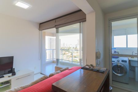 Sala  de apartamento para alugar com 1 quarto, 44m² em Brooklin, São Paulo