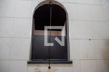 Casa à venda com 110m², 3 quartos e 2 vagasBanheiro