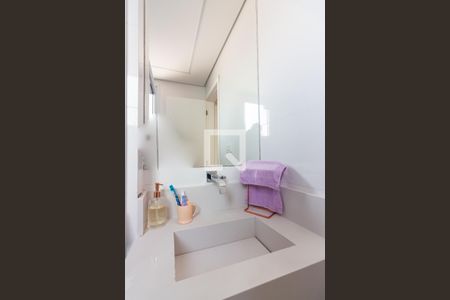 Banheiro  de apartamento à venda com 3 quartos, 76m² em Vila Osasco, Osasco