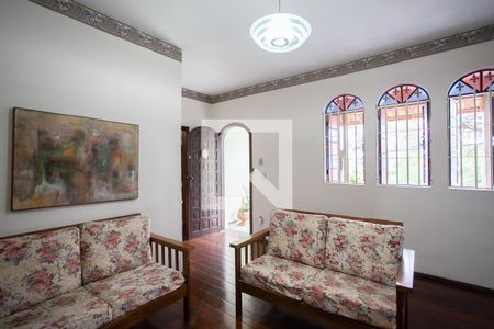 Sala de Estar de casa à venda com 3 quartos, 169m² em Itapoã, Belo Horizonte