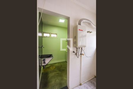 Apartamento à venda com 128m², 3 quartos e 2 vagas Apartamento à venda com 128m², 3 quartos e 2 vagasÁrea de Serviço