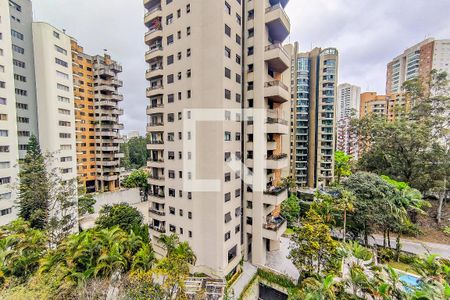 Apartamento à venda com 128m², 3 quartos e 2 vagas Apartamento à venda com 128m², 3 quartos e 2 vagasSala - Vista