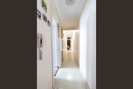 Corredor de apartamento para alugar com 3 quartos, 60m² em Novo Mundo, Curitiba