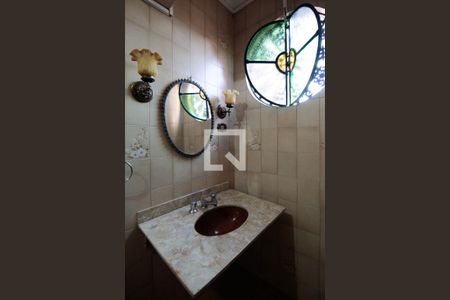 Casa à venda com 284m², 3 quartos e 2 vagasBanheiro da Suíte 2