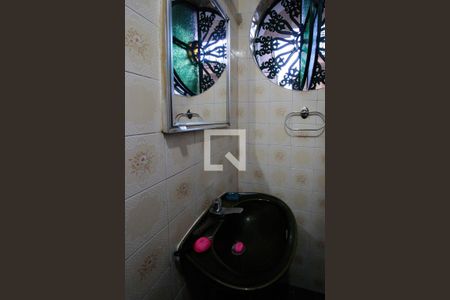 Casa à venda com 284m², 3 quartos e 2 vagasBanheiro da Suíte 1