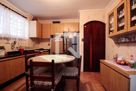 Casa à venda com 284m², 3 quartos e 2 vagasCozinha