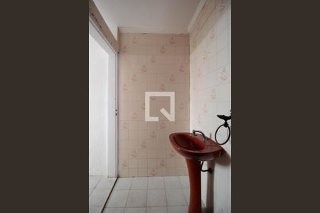 Casa à venda com 284m², 3 quartos e 2 vagasBanheiro de serviço