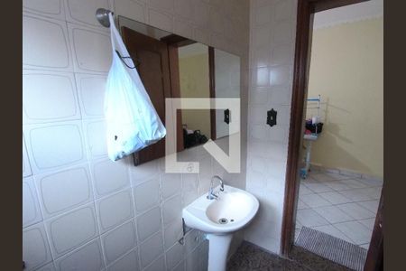 Casa à venda com 168m², 3 quartos e 2 vagasLavabo 
