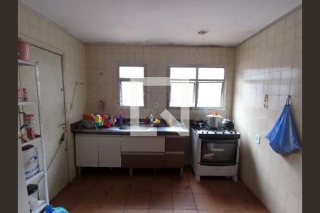 Casa à venda com 168m², 3 quartos e 2 vagasCozinha 