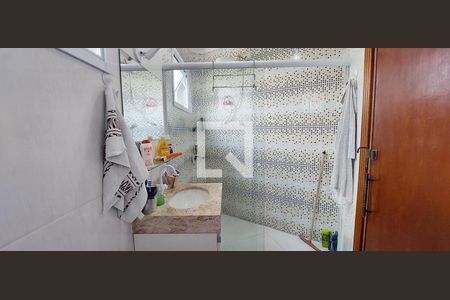 Casa à venda com 176m², 3 quartos e 4 vagasBanheiro Quarto 3 suíte