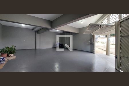 Casa à venda com 176m², 3 quartos e 4 vagasGaragem