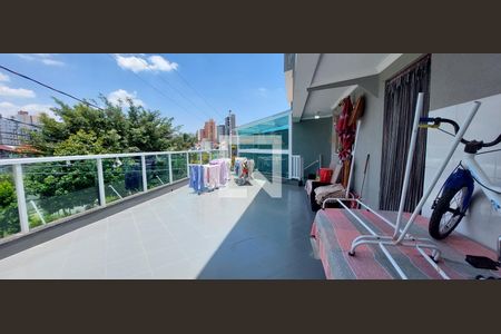 Casa à venda com 176m², 3 quartos e 4 vagasVaranda