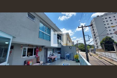 Casa à venda com 176m², 3 quartos e 4 vagasVaranda