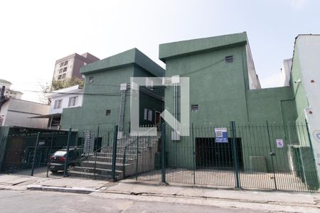 Casa de condomínio para alugar com 55m², 2 quartos e sem vaga Casa de condomínio para alugar com 55m², 2 quartos e sem vagaFachada