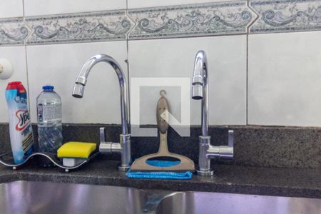 Casa à venda com 150m², 4 quartos e 6 vagasCozinha - Torneira