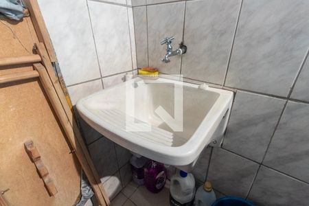 Casa à venda com 150m², 4 quartos e 6 vagasLavanderia