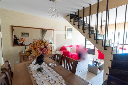 Casa à venda com 150m², 4 quartos e 6 vagasCopa