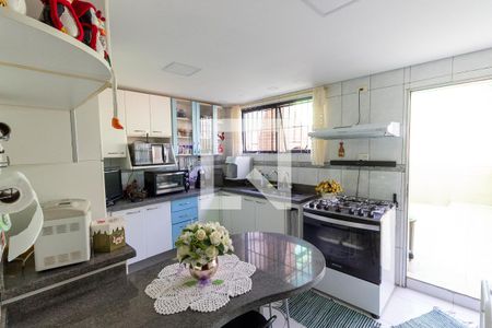 Casa à venda com 150m², 4 quartos e 6 vagasCozinha