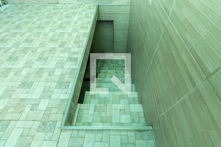 Casa à venda com 150m², 4 quartos e 6 vagasEscada