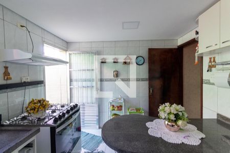 Casa à venda com 150m², 4 quartos e 6 vagasCozinha