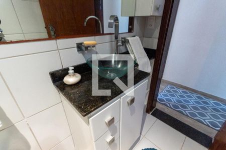 Casa à venda com 150m², 4 quartos e 6 vagasBanheiro 2