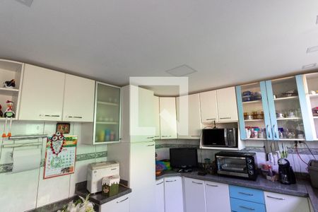 Casa à venda com 150m², 4 quartos e 6 vagasCozinha - Armários