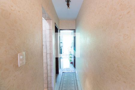 Casa à venda com 150m², 4 quartos e 6 vagasCorredor