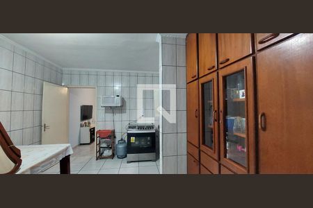 Casa para alugar com 250m², 2 quartos e 2 vagasCozinha