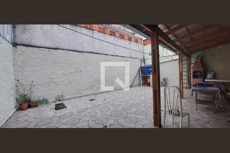 Casa para alugar com 250m², 2 quartos e 2 vagasQuintal