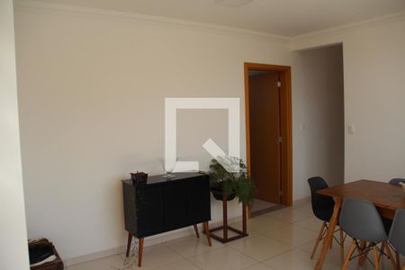 Sala de apartamento para alugar com 3 quartos, 73m² em Jardim Vera Cruz, Contagem
