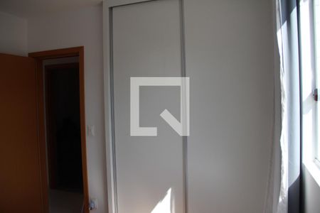 Quarto 1 de apartamento para alugar com 3 quartos, 73m² em Jardim Vera Cruz, Contagem