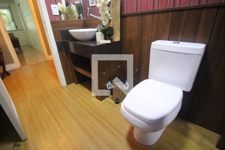 Casa à venda com 670m², 6 quartos e 8 vagasBanheiro da Suíte 4