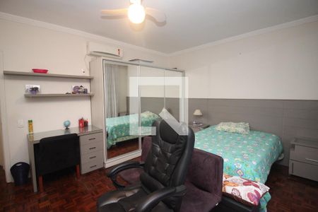 Casa à venda com 670m², 6 quartos e 8 vagasQuarto 1