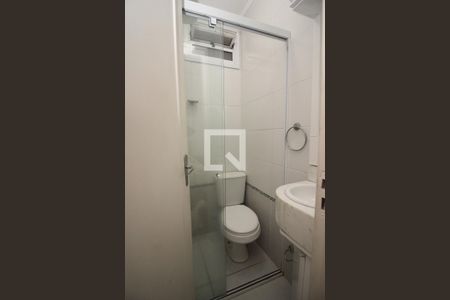 Casa à venda com 670m², 6 quartos e 8 vagasBanheiro de Serviço