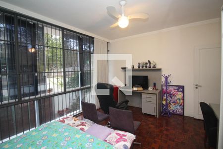 Casa à venda com 670m², 6 quartos e 8 vagasQuarto 1