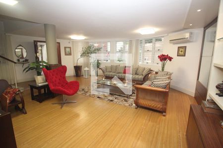 Sala 1 de casa à venda com 6 quartos, 670m² em Santa Tereza, Porto Alegre