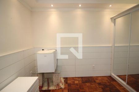 Casa à venda com 670m², 6 quartos e 8 vagasQuarto 2