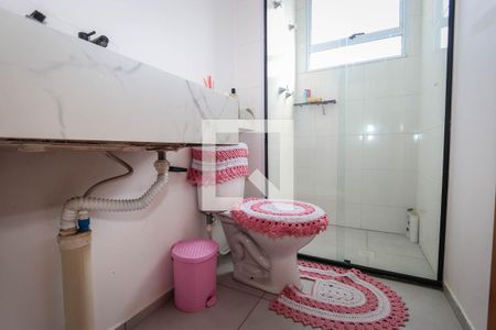 Banheiro de apartamento para alugar com 2 quartos, 43m² em Parque Reboucas, São Paulo