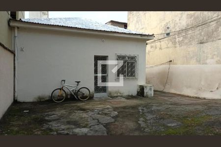 Casa à venda com 50m², 1 quarto e sem vaga Casa à venda com 50m², 1 quarto e sem vagaEntrada