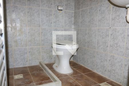 Casa à venda com 50m², 1 quarto e sem vaga Casa à venda com 50m², 1 quarto e sem vagaBanheiro