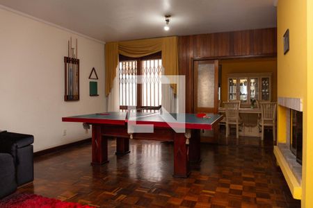 Sala de casa à venda com 3 quartos, 243m² em Jardim Lindóia, Porto Alegre
