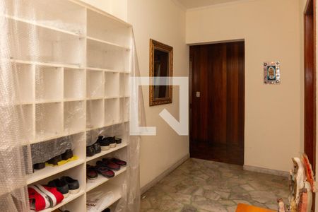 Entrada da casa de casa à venda com 3 quartos, 243m² em Jardim Lindóia, Porto Alegre