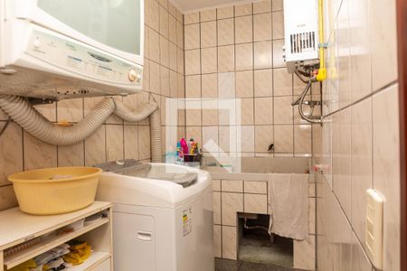 Casa à venda com 243m², 3 quartos e 2 vagas Casa à venda com 243m², 3 quartos e 2 vagasÁrea de serviço