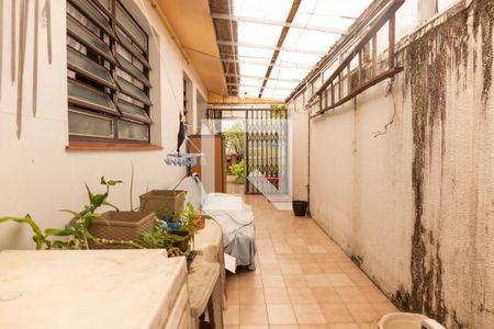 Casa à venda com 243m², 3 quartos e 2 vagas Casa à venda com 243m², 3 quartos e 2 vagasÁrea externa