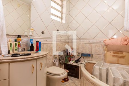 Casa à venda com 243m², 3 quartos e 2 vagas Casa à venda com 243m², 3 quartos e 2 vagasBanheiro da Suite