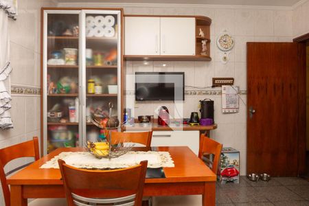 Casa à venda com 243m², 3 quartos e 2 vagas Casa à venda com 243m², 3 quartos e 2 vagasCozinha