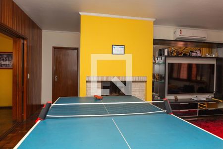 Casa à venda com 243m², 3 quartos e 2 vagas Casa à venda com 243m², 3 quartos e 2 vagasSala