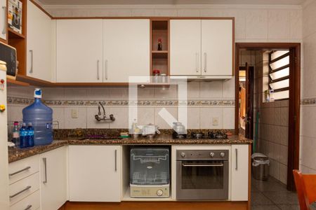 Casa à venda com 243m², 3 quartos e 2 vagas Casa à venda com 243m², 3 quartos e 2 vagasCozinha