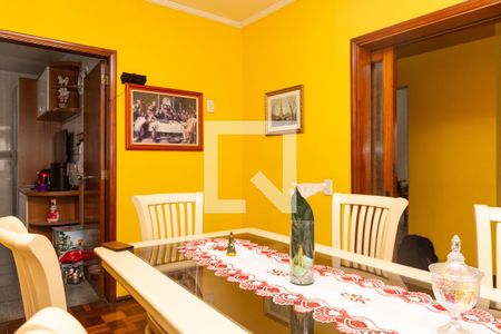 Casa à venda com 243m², 3 quartos e 2 vagas Casa à venda com 243m², 3 quartos e 2 vagasSala de jantar