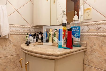 Casa à venda com 243m², 3 quartos e 2 vagas Casa à venda com 243m², 3 quartos e 2 vagasBanheiro da Suite